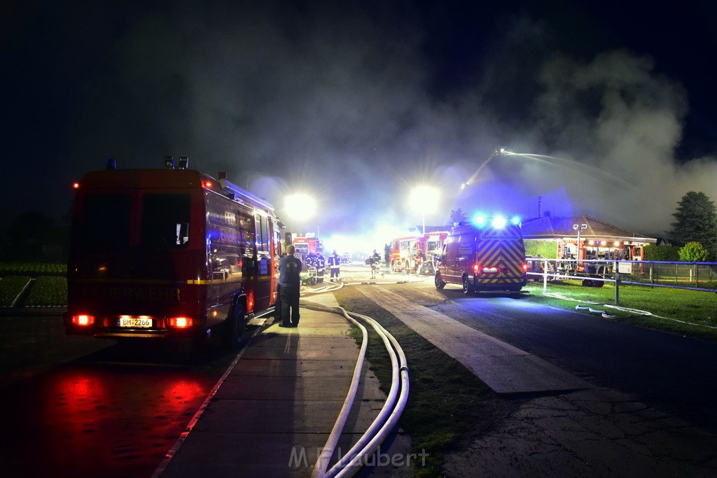 Feuer 4 Pulheim Sinnersdorf Chorbuschstr P012.JPG - Miklos Laubert